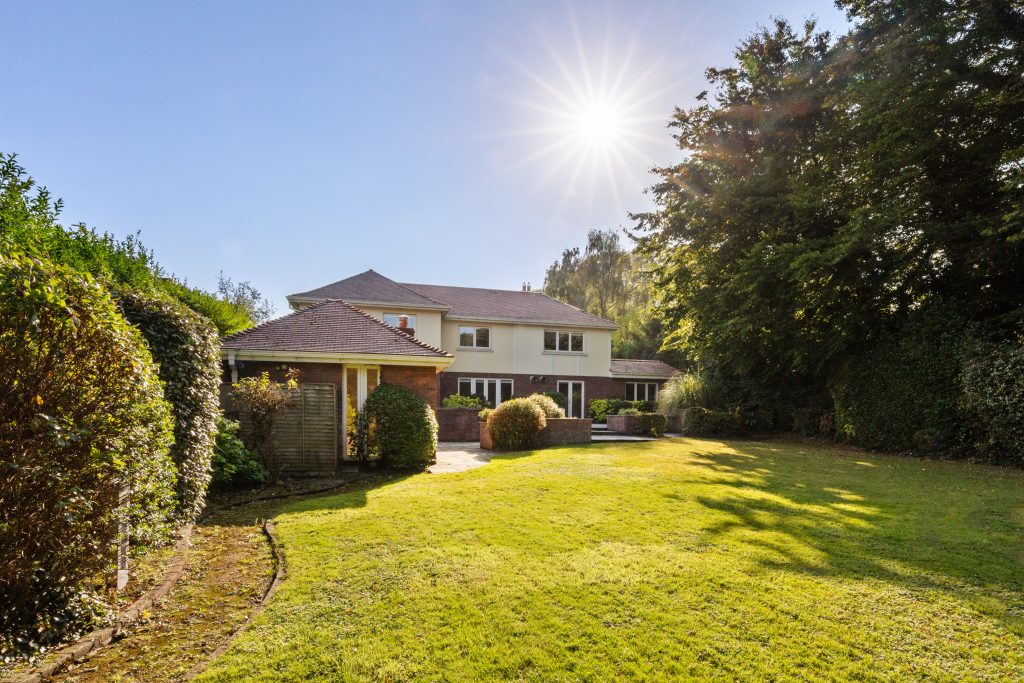 Barna, Hainault Road, Foxrock, Dublin 18